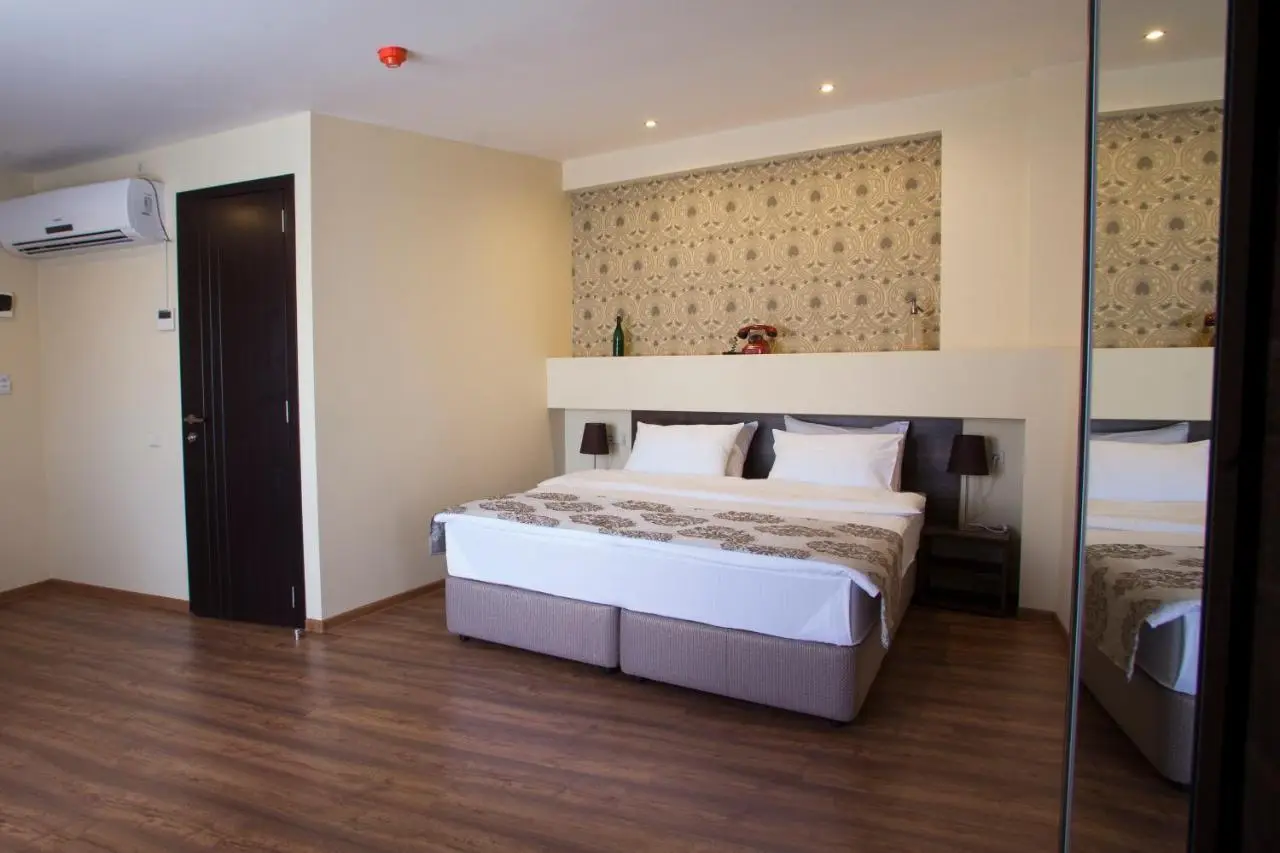 Tekla Palace By Urban Hotels