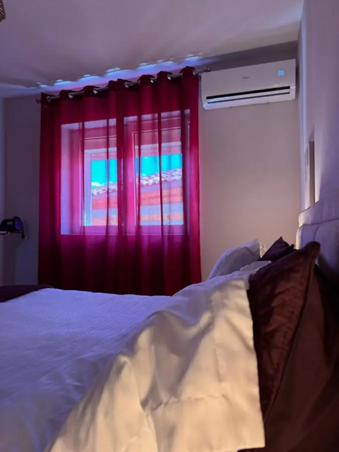 Downtown Deluxe Apartment
