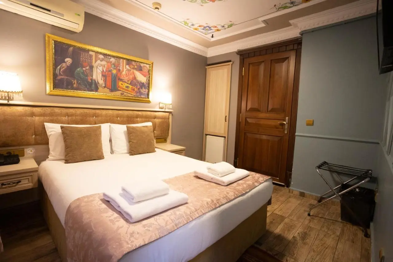 Tashkonak Studio Suites