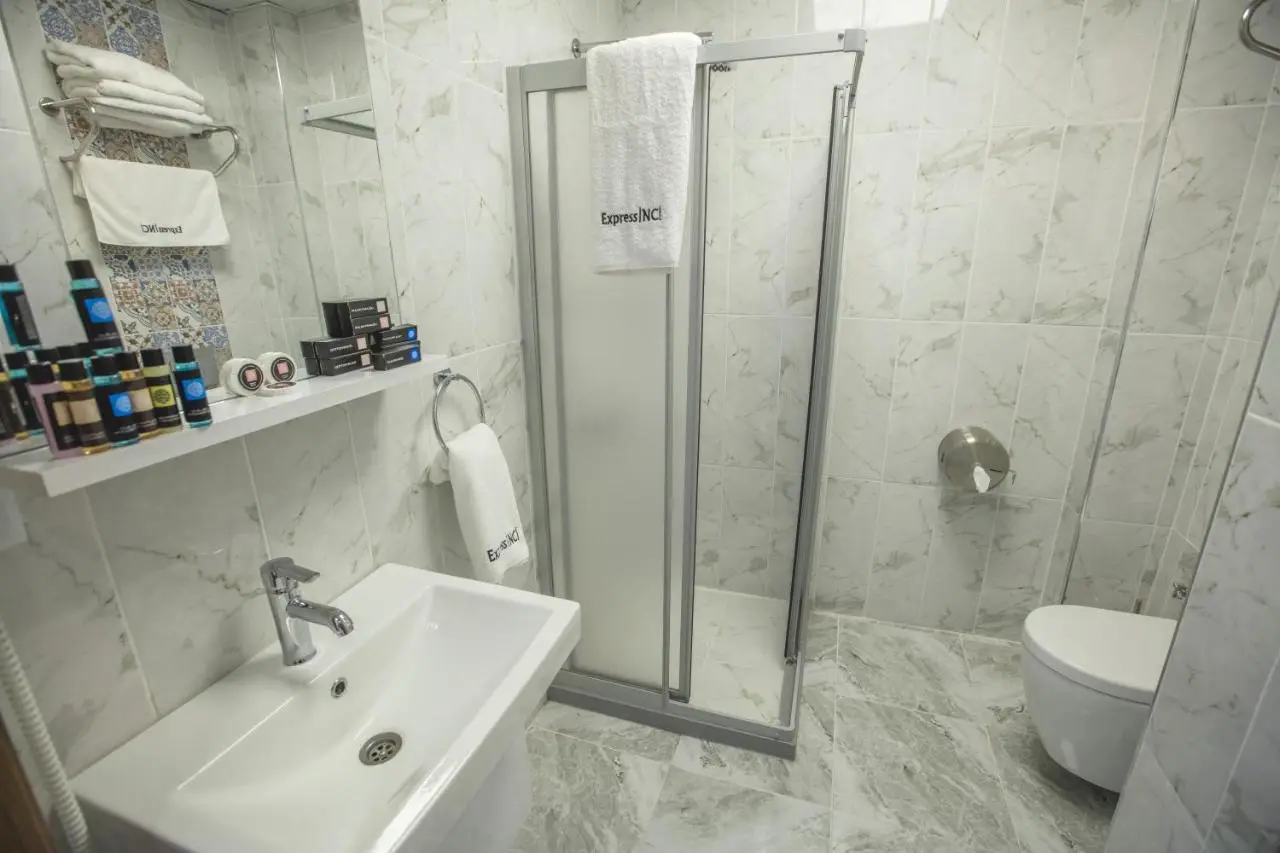 Express İnci Hotel