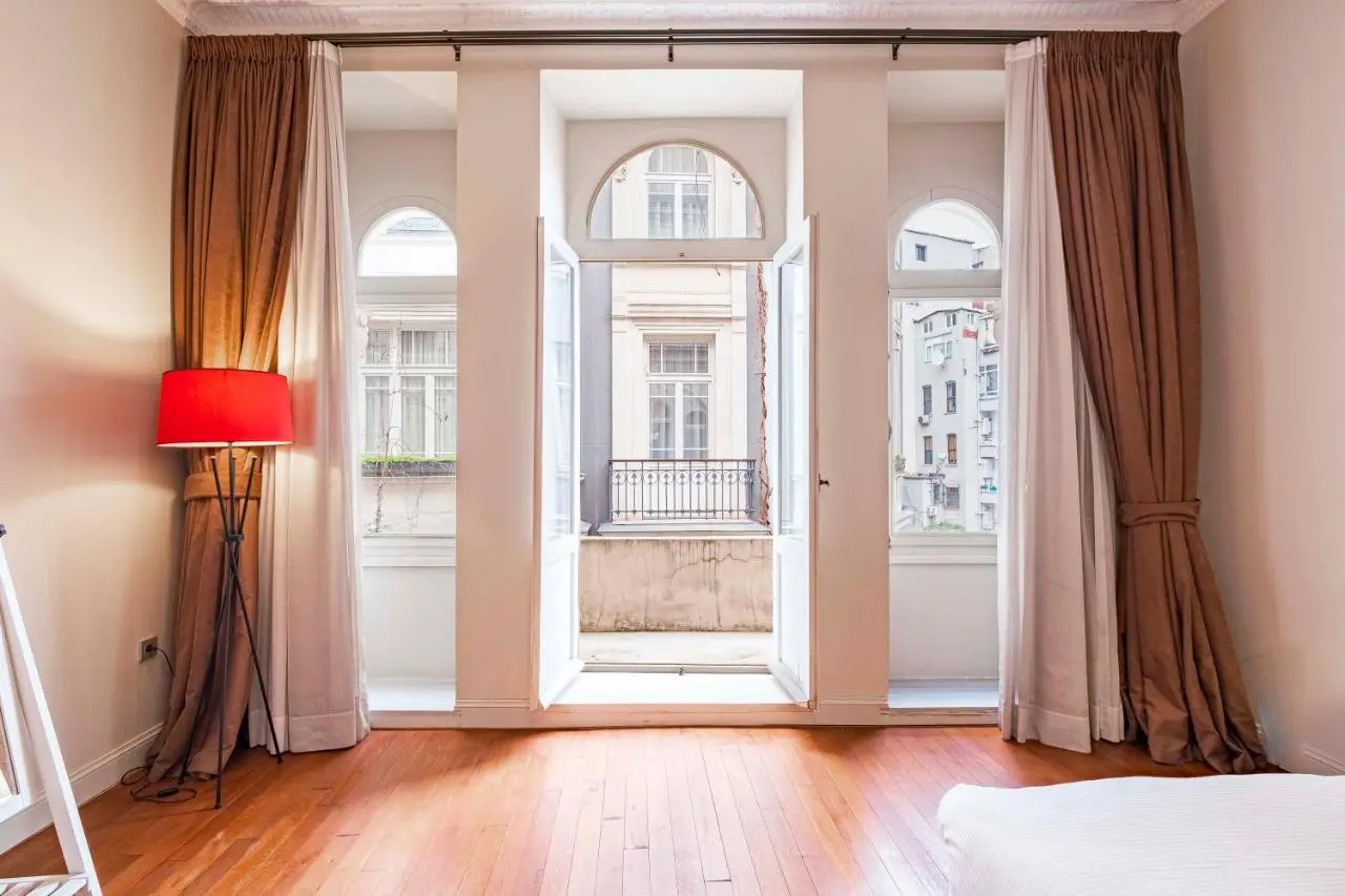 Homie Suites - Turna Residences in Cihangir
