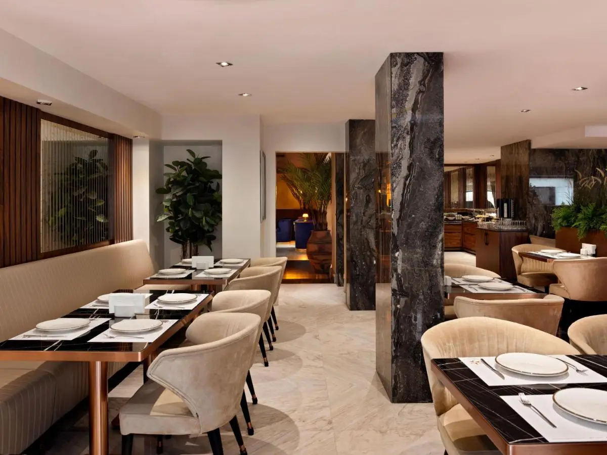 Shining Star Hotel