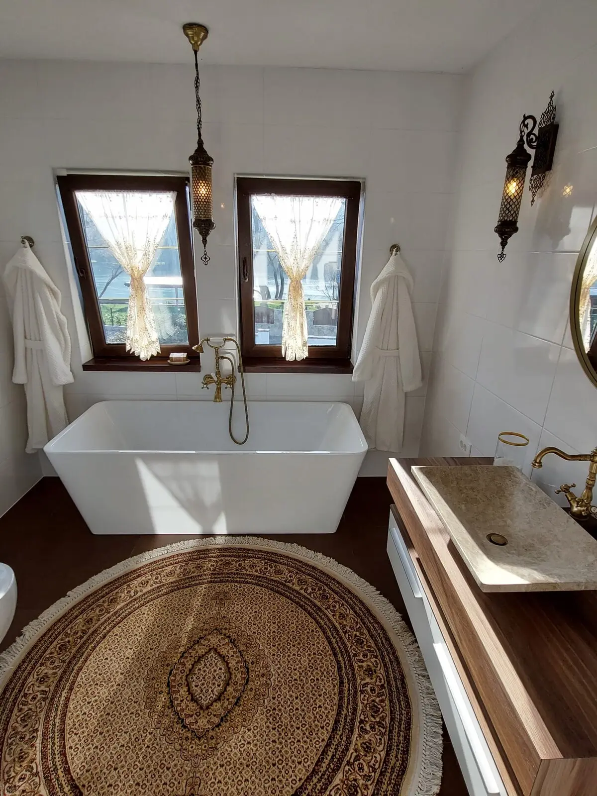 Bosnian house Emina
