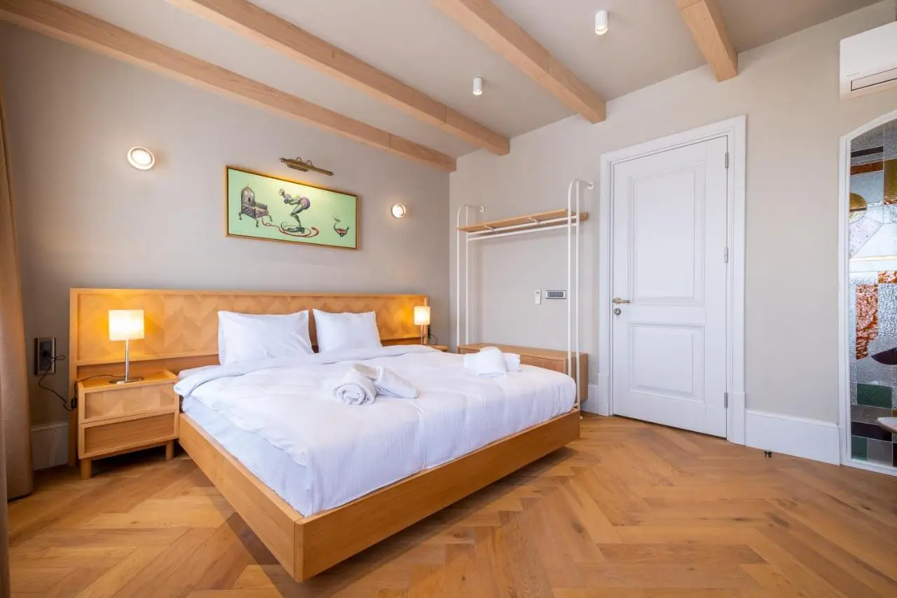 Mayer Residence