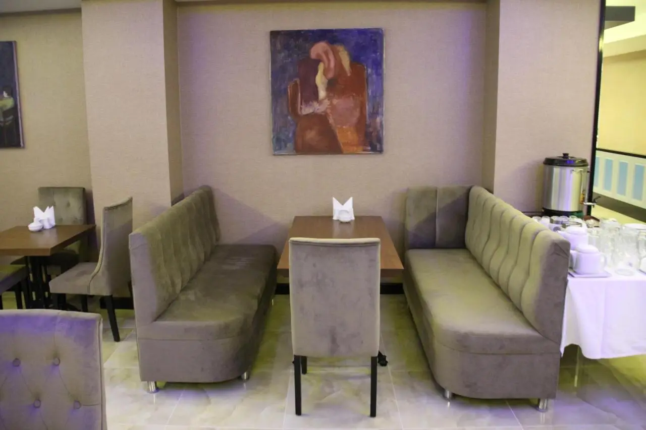 Airport Residence