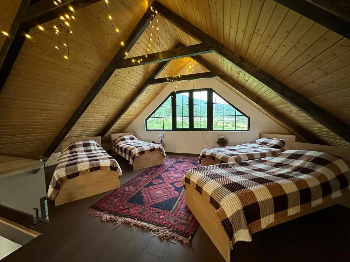 Qafqaz Suite Wood Stack