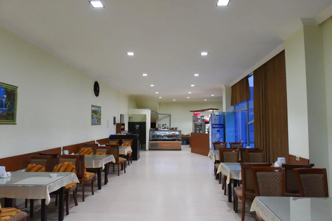 Hotel 725