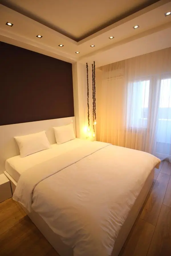 Maxela Apartments
