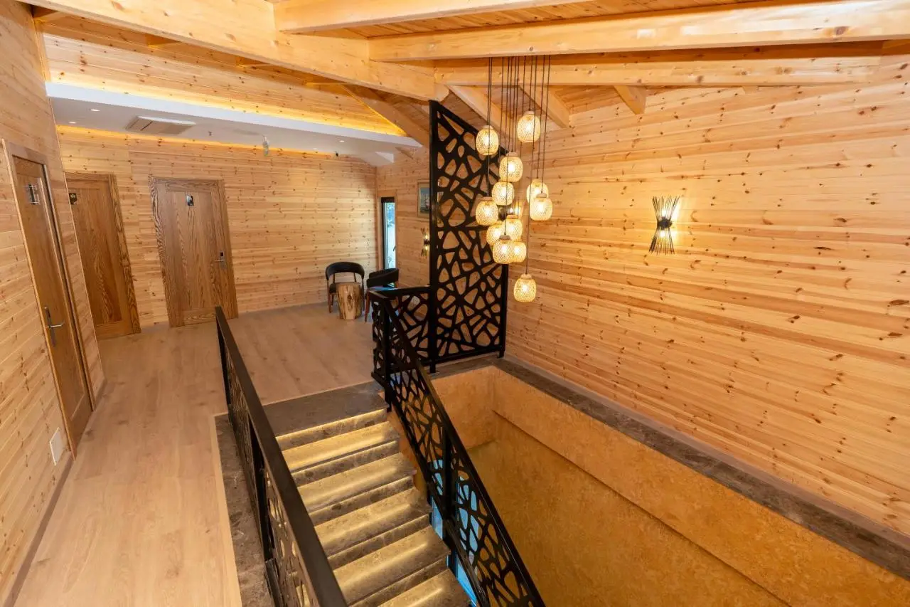 Hotel 5 Stinet
