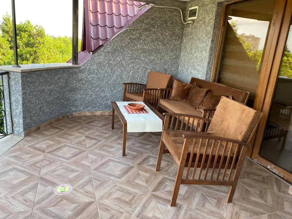 LANA`S GUEST HOUSE