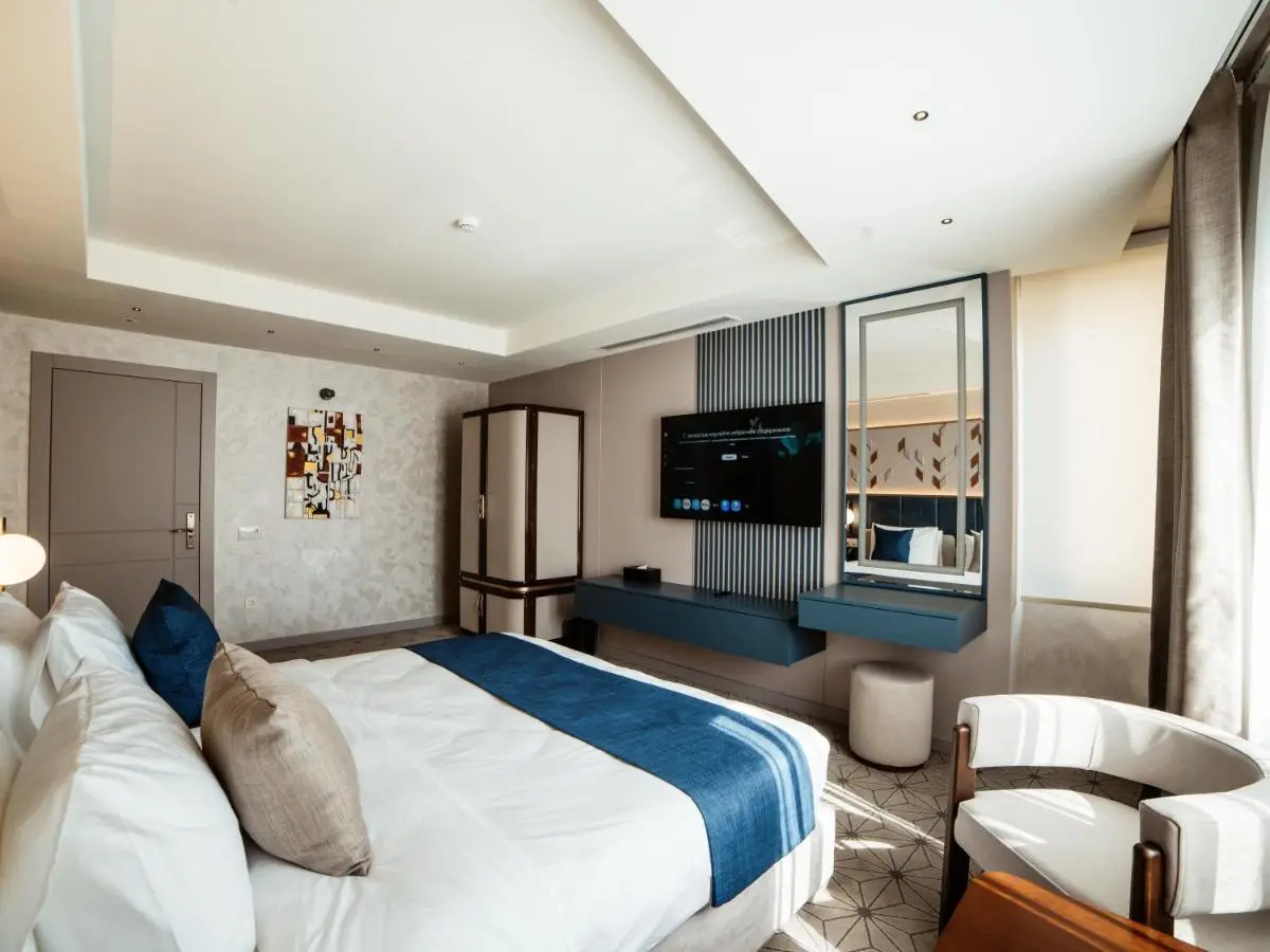 Meridian Luxury Boutique Hotel