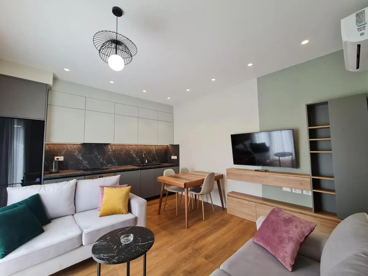 Adore - Modern Apartment