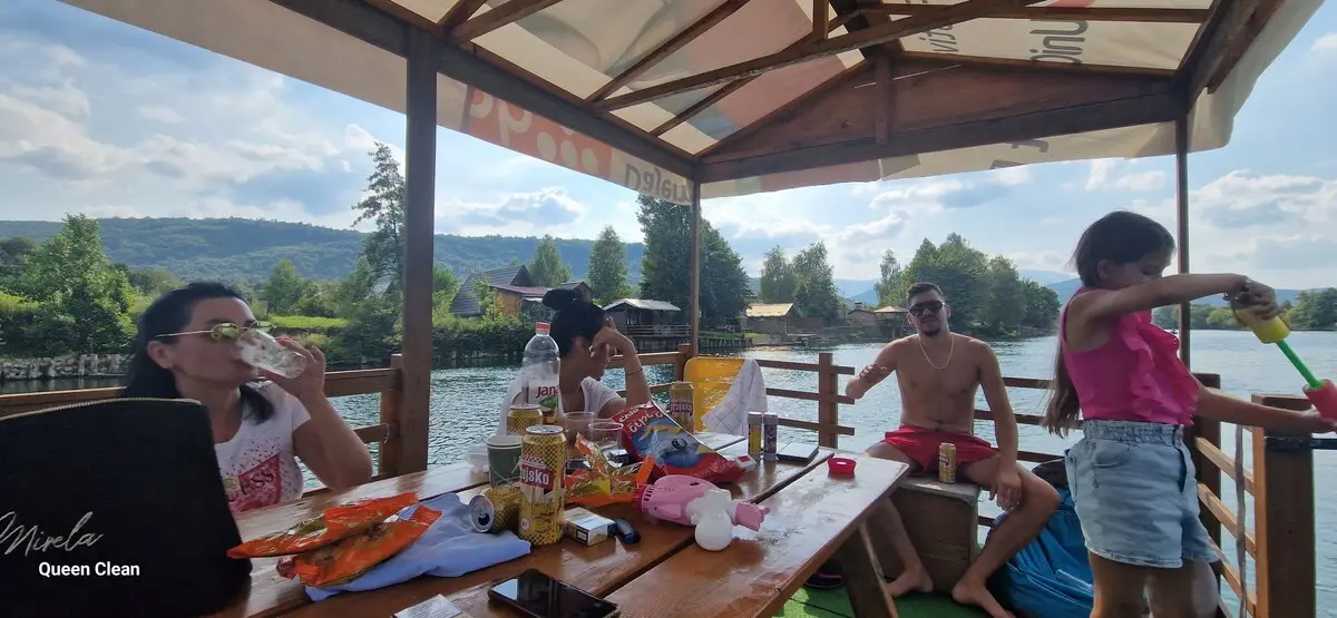 Weekend at Uni Nejla 1