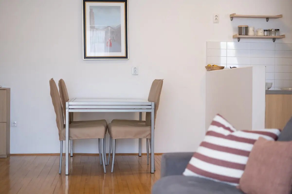 Festina Lente Home