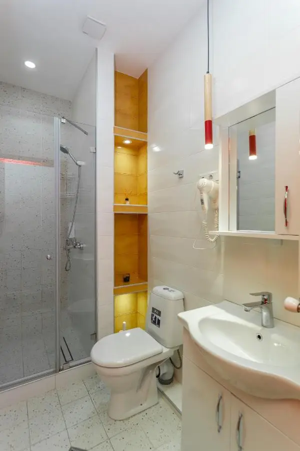 Holiday Rooms 8