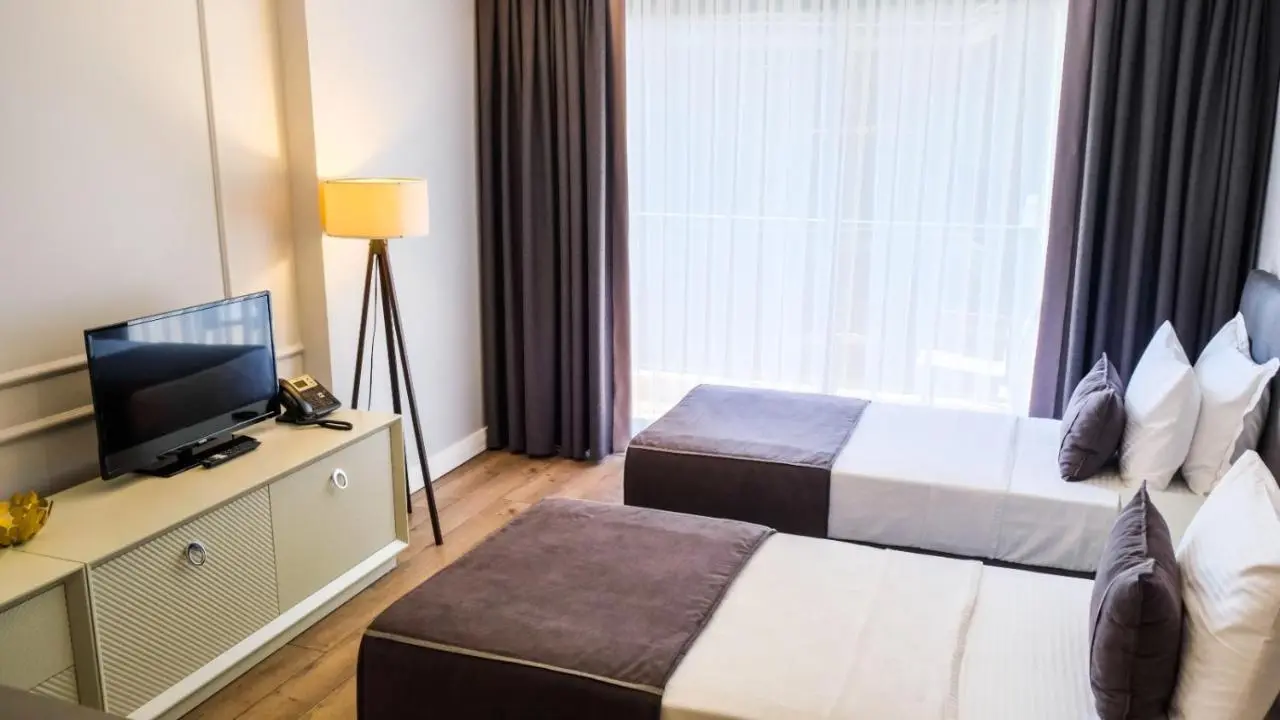 Myway Deluxe Hotel