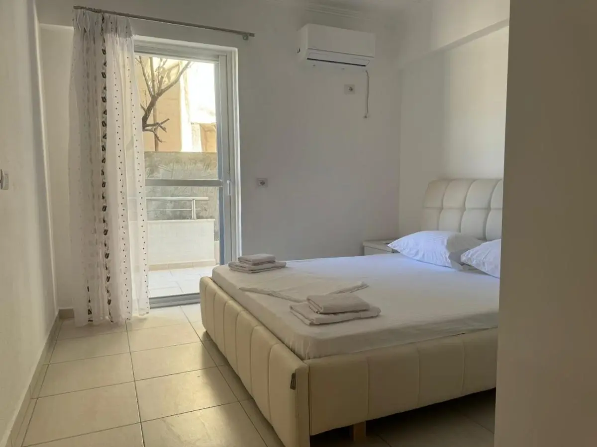 Xhulio Apartments