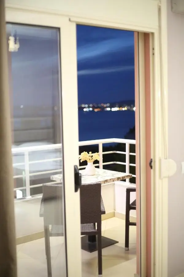 TekB Rooms & Apartments