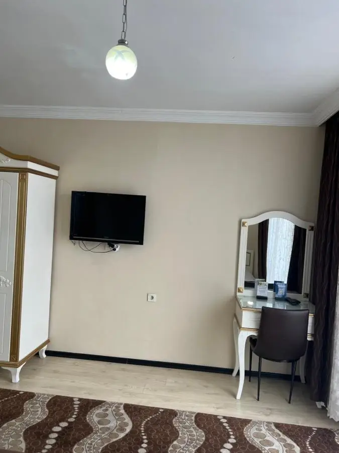 Şeref Hotel