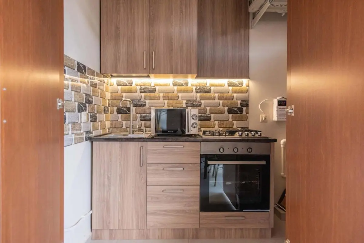 2-Bedroom Apartment with Spacious Park View Balcony - Parking - Vake, Tbilisi