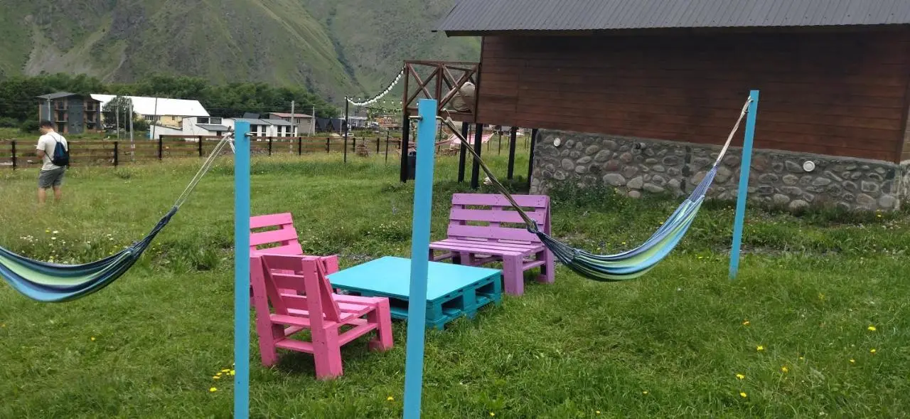 Cliffside cottage Kazbegi