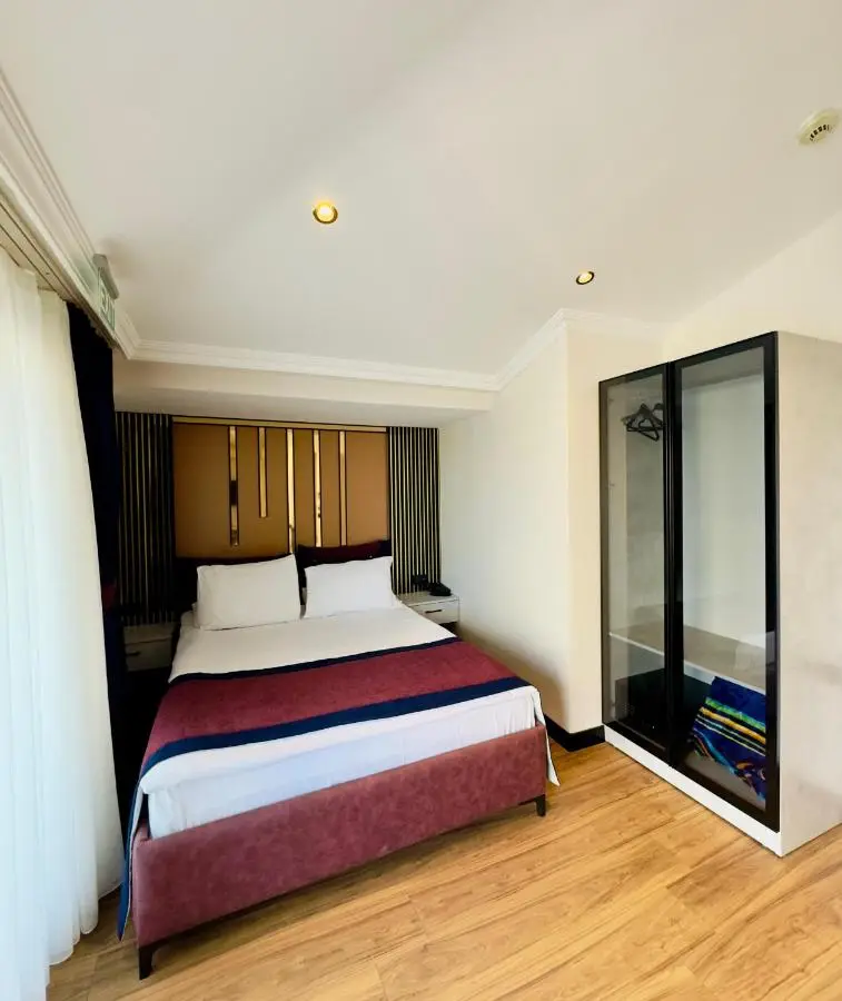 Regency World Hotel