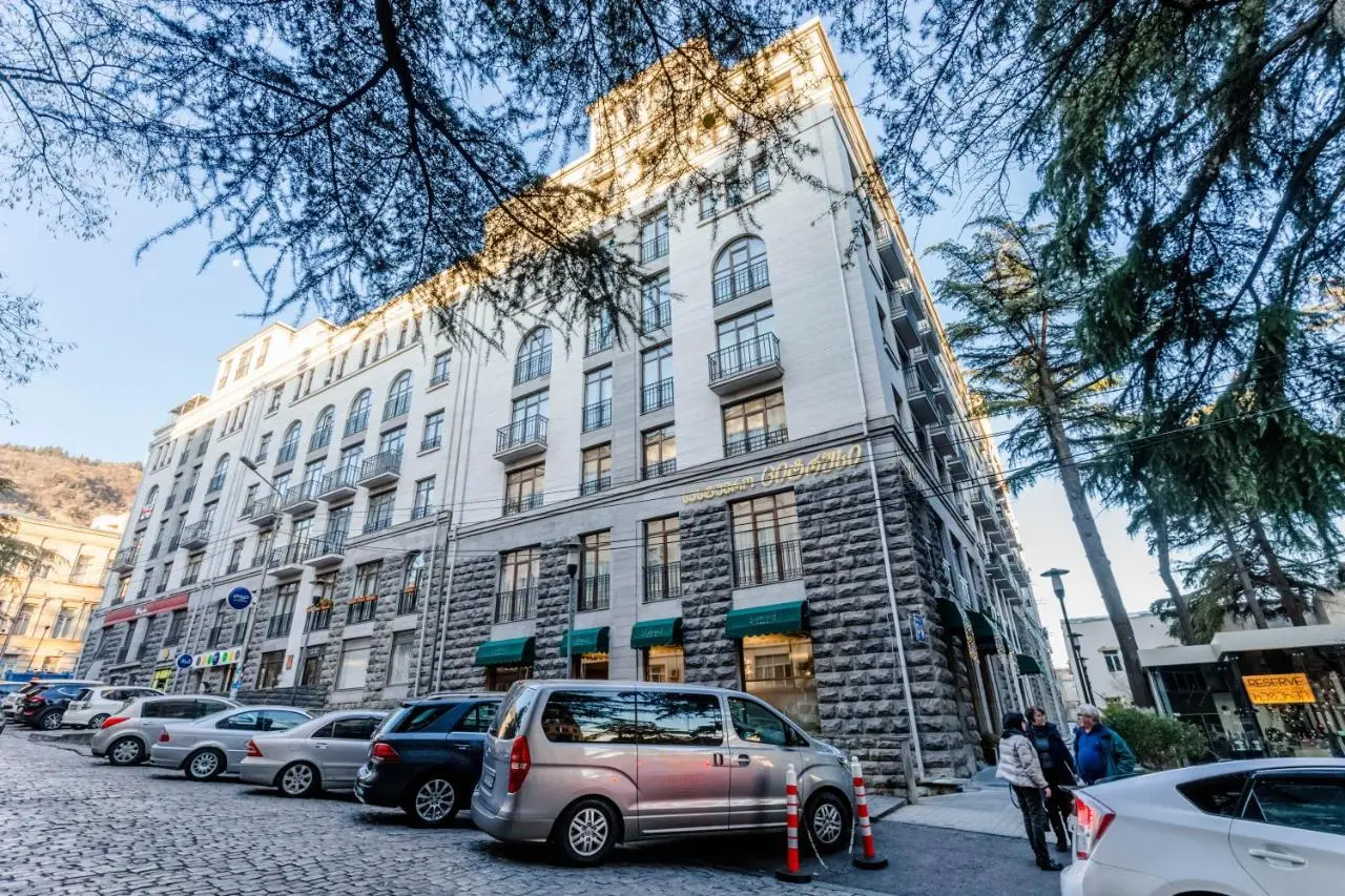 Lovely 2 Bedroom Flat