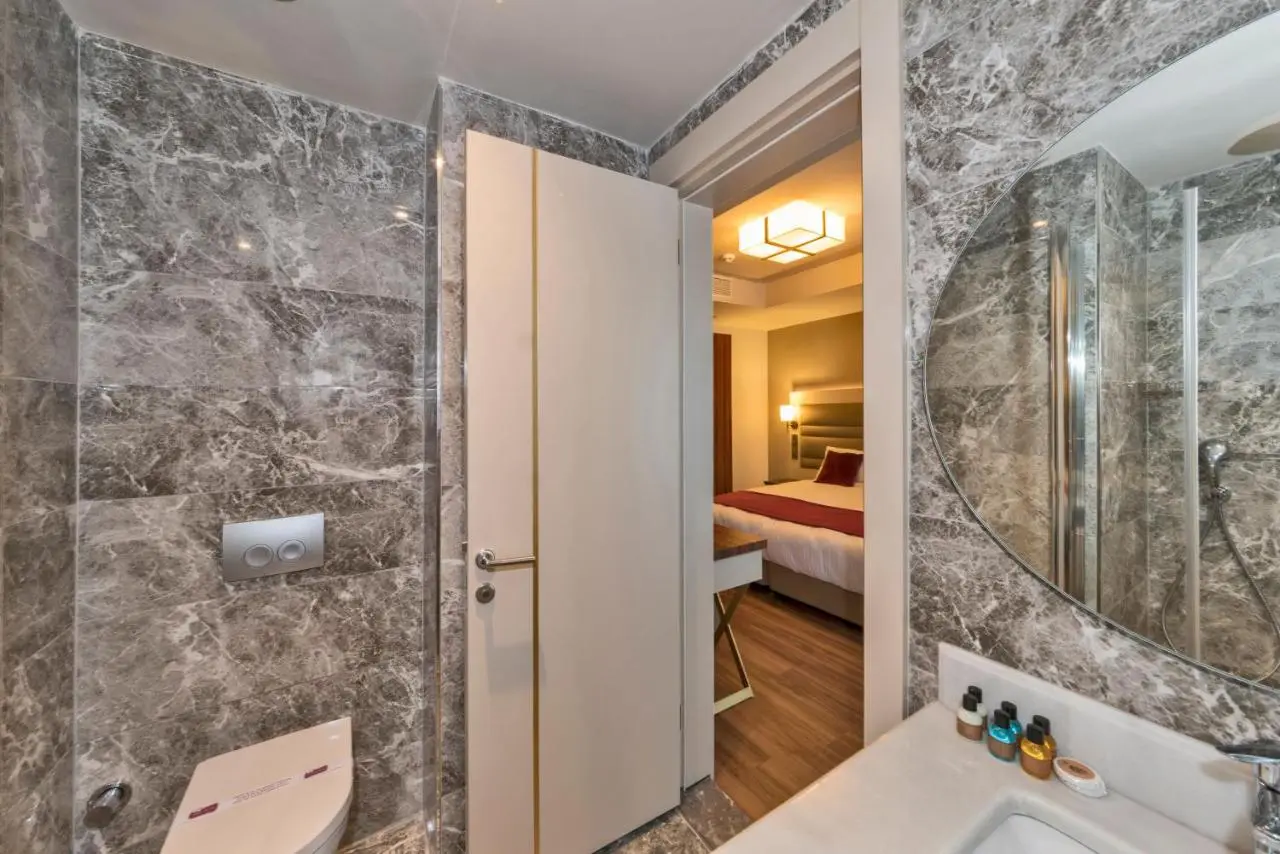 Golden Royal Hotel & SPA