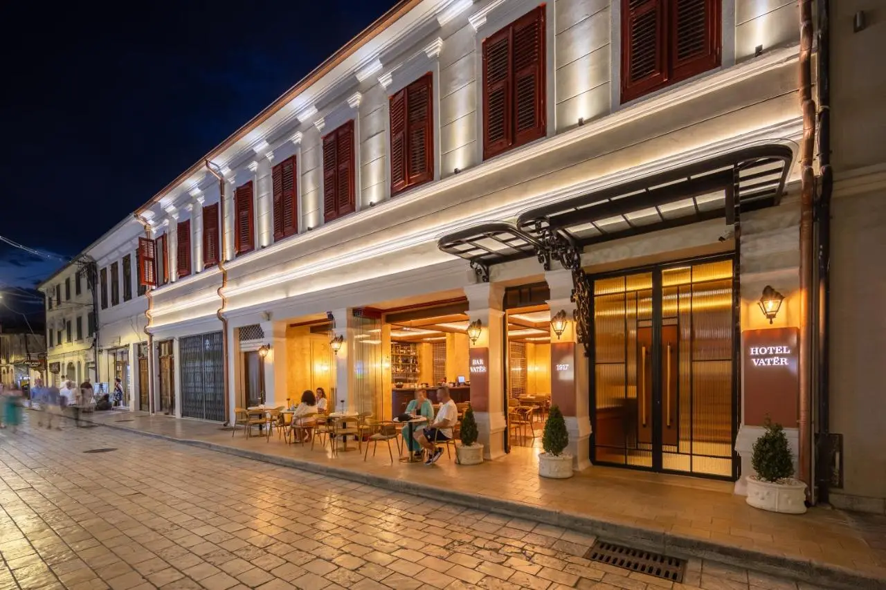 Vatër Hotel