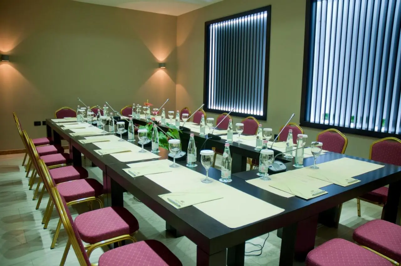 MonarC Hotel