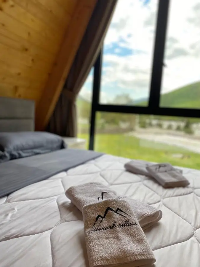 Monark Villas