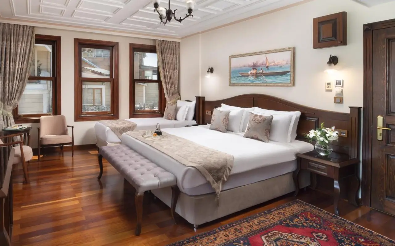 Bender Hotel - Old City