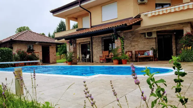 Villa Provence for 8 Persons
