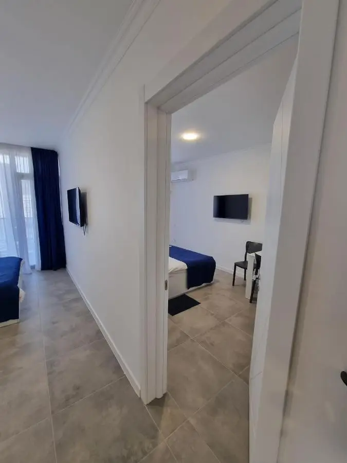 Tal's Apartment