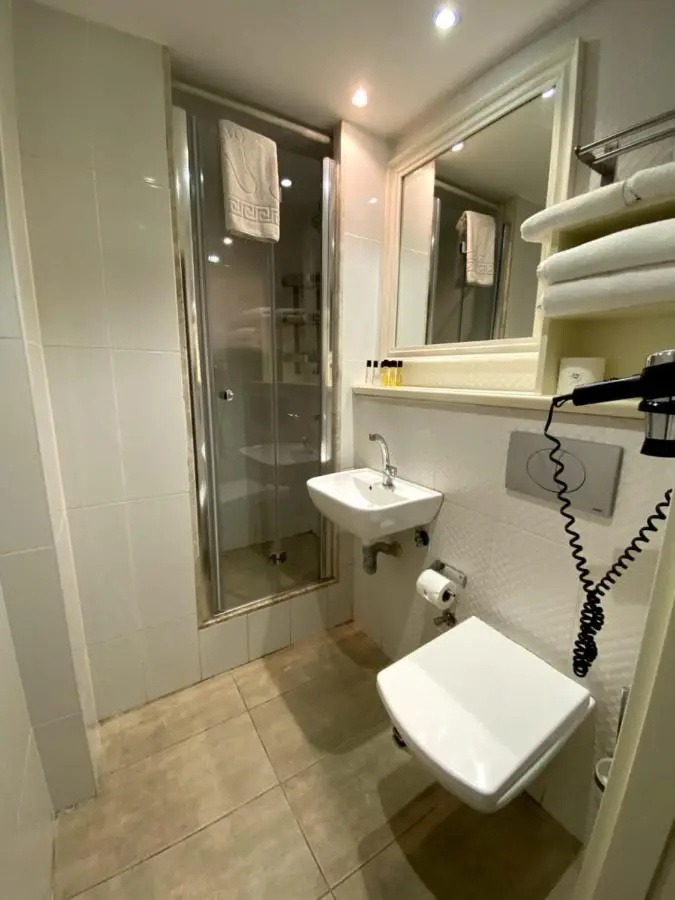 Meroddi Galata Flats
