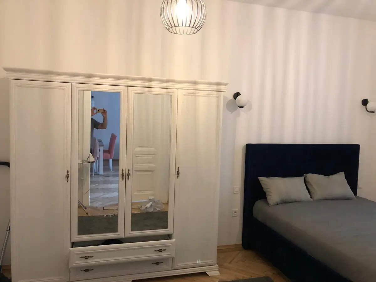 3 Room High Standard Apartment 80 qm Center