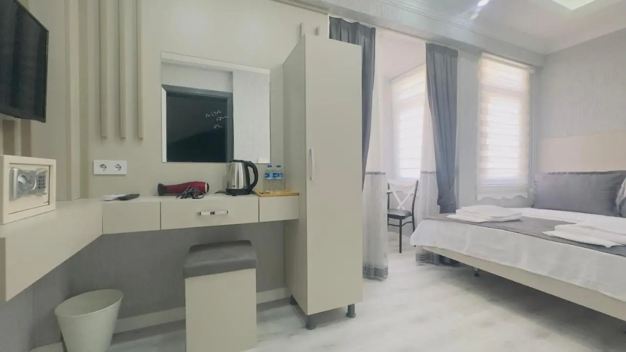 La Mer Old City Hotel