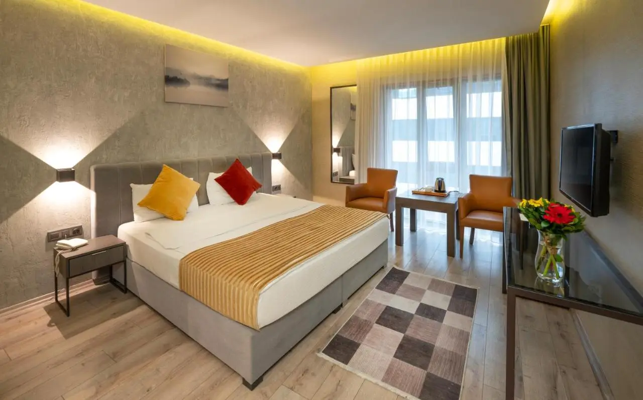 Orya Hotel