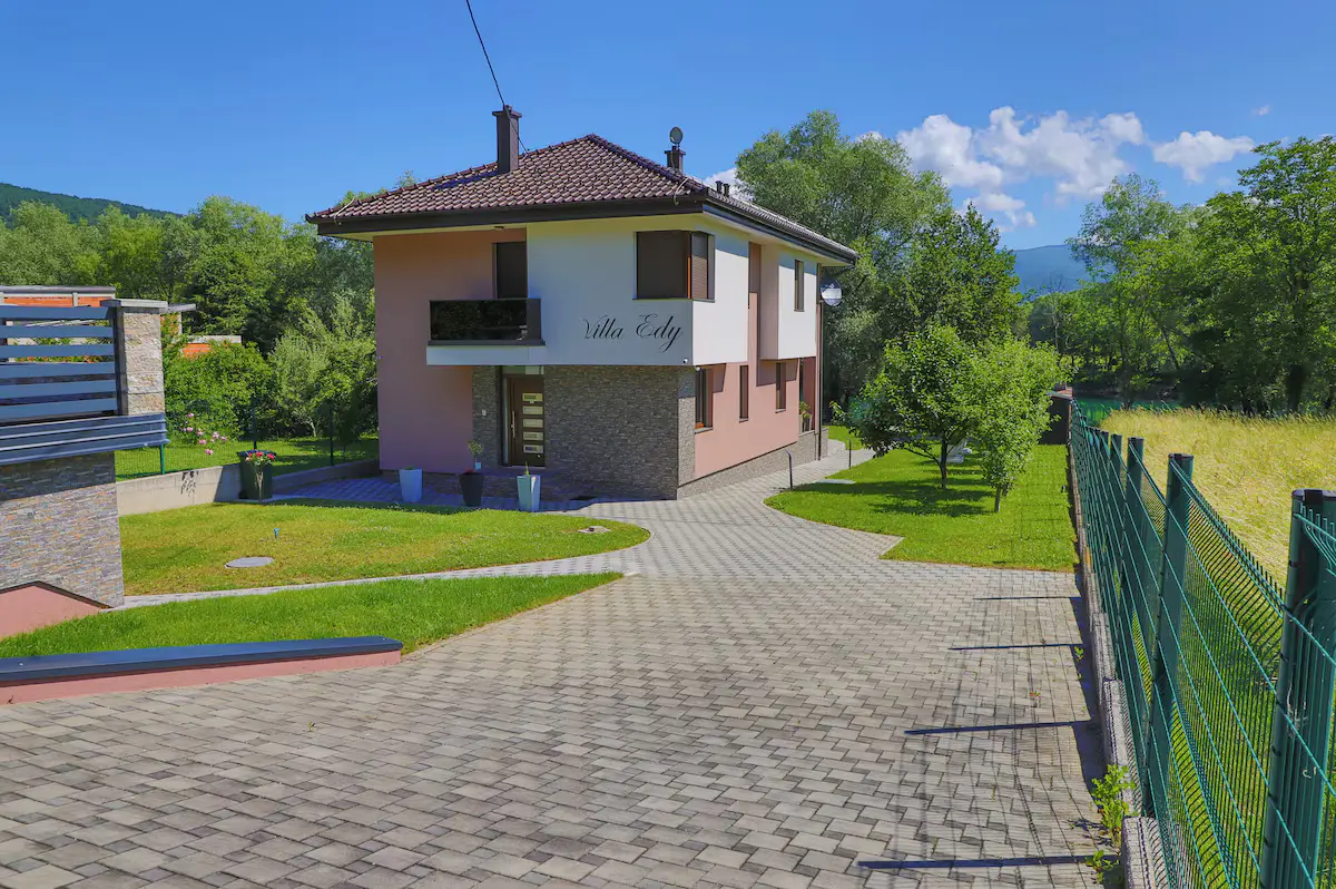Apartments Edy 1
