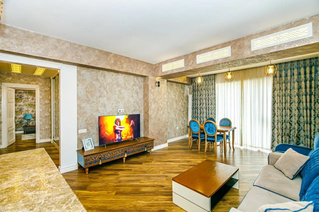 CRYSTAL Luxury Apartment on BAKU