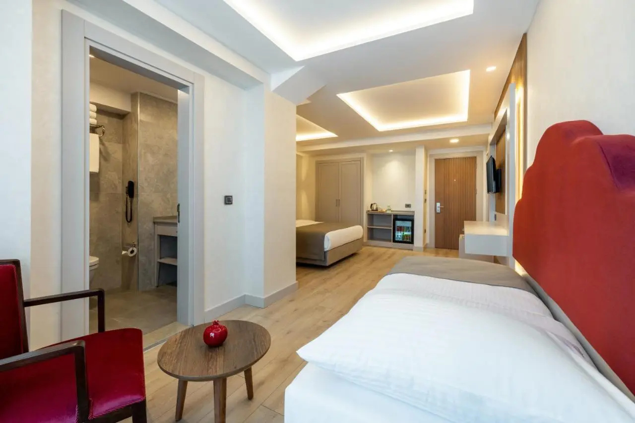 Carina Gold Hotel And Restaurant
