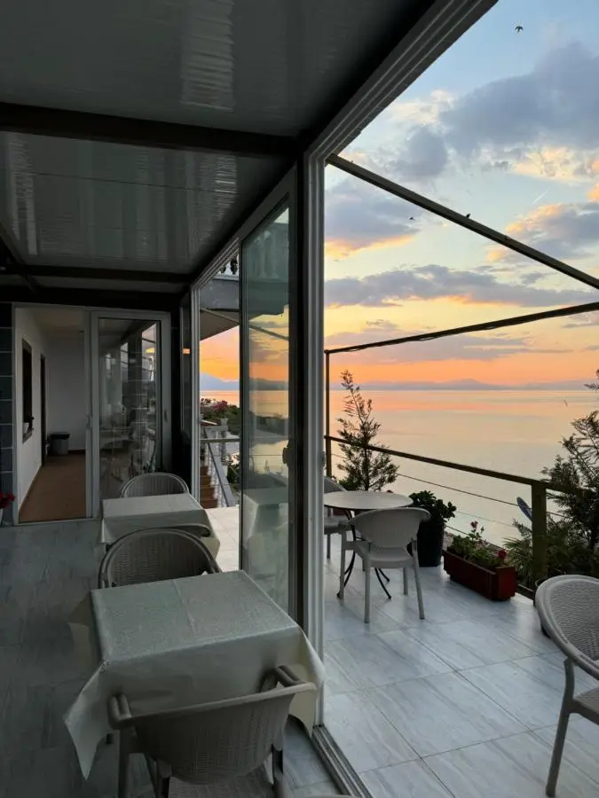 Bella Vista