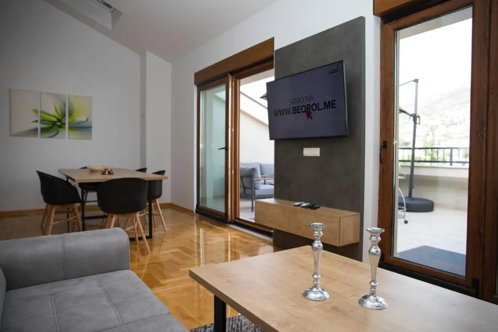 Penthouse with Old bridge view and jacuzzi