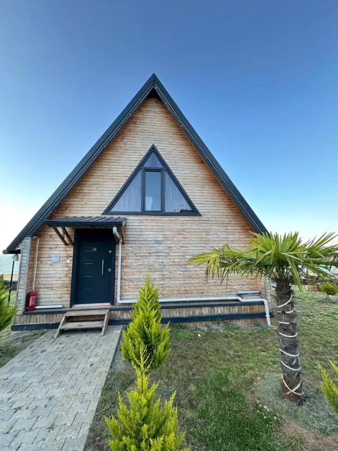 Azhara Bungalow