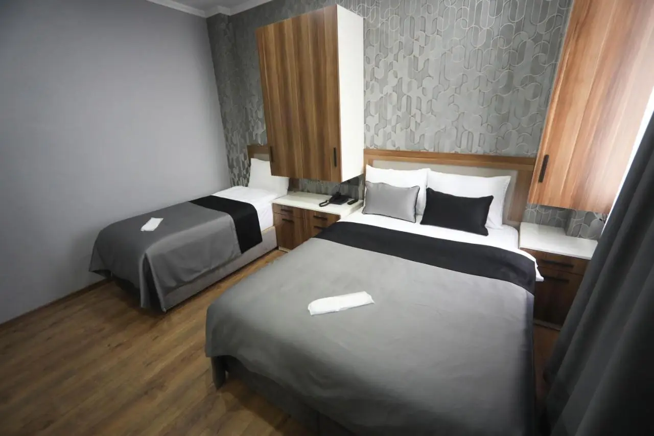 Yuvam Vari Hotel