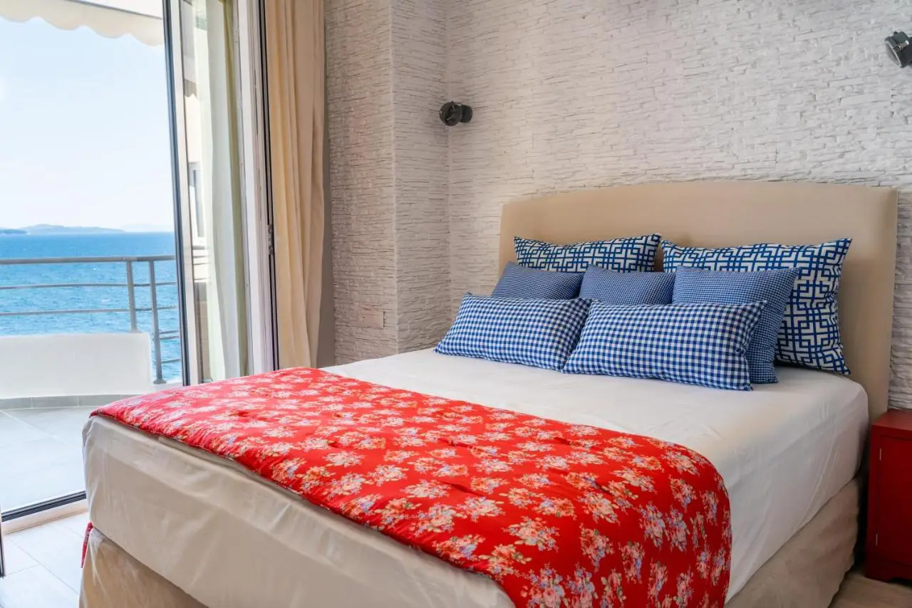 Limani Luxury Apartments Beachfront