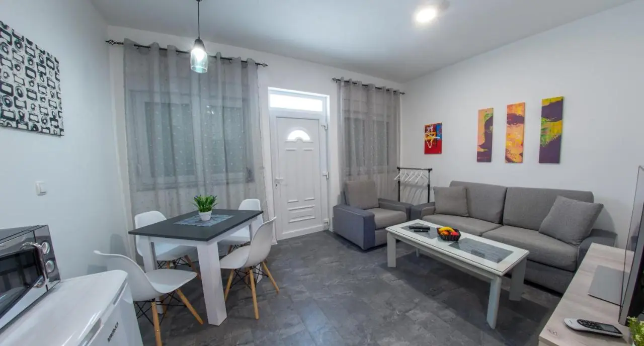 Cozy apartment in Old Town - with parking
