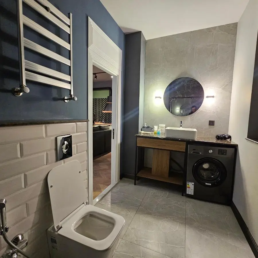 lux-deluxe city apartment