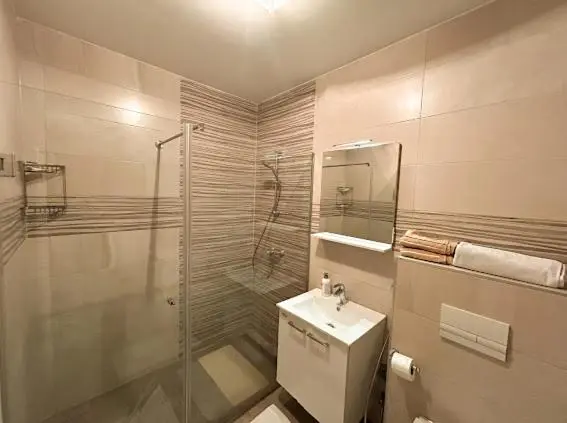 Aylin Apartman