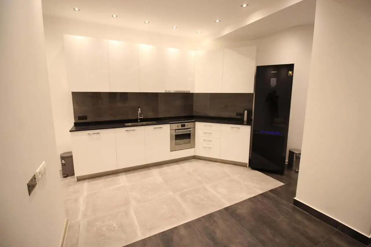 Maxela Apartments